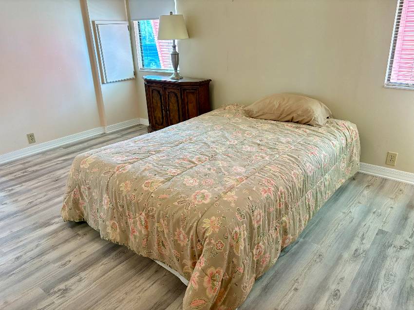 1193 S Indies Circle a Venice, FL Mobile or Manufactured Home for Sale